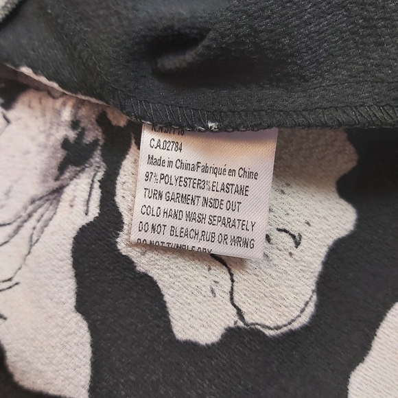 Papillon Floral High Low  Hem Tunic - Picture 8 of 10